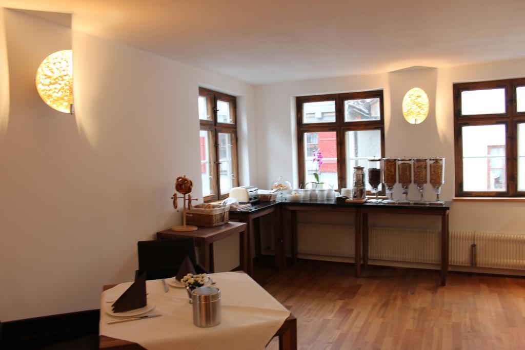 Hotel Schmales Haus Улм Екстериор снимка