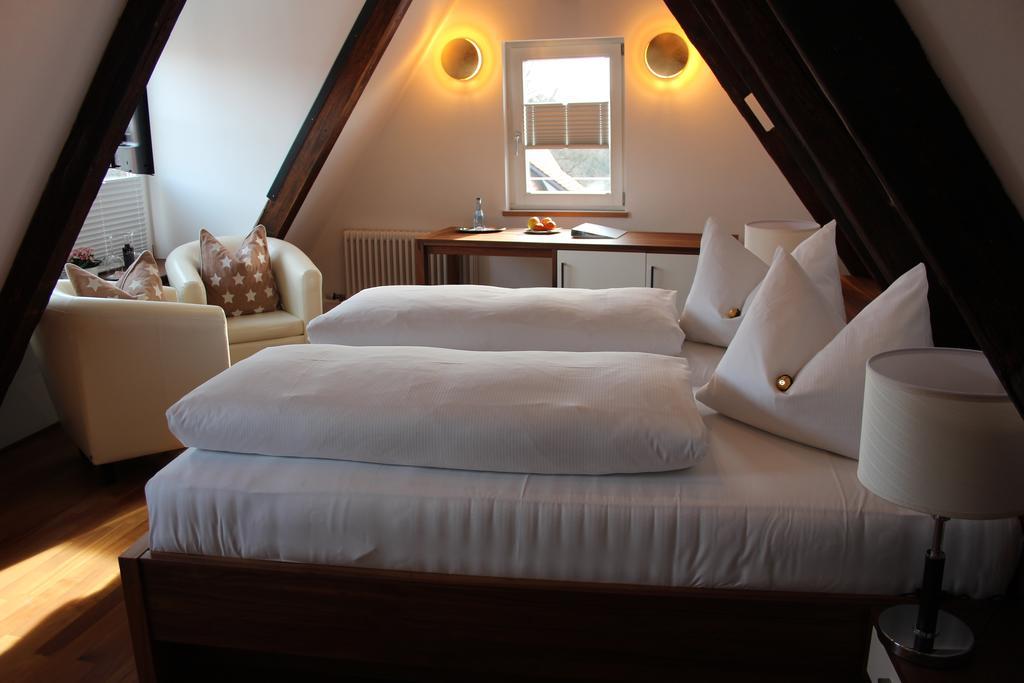 Hotel Schmales Haus Улм Екстериор снимка