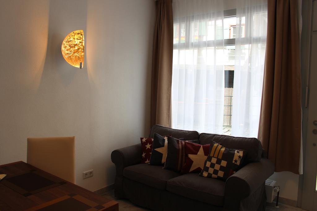 Hotel Schmales Haus Улм Екстериор снимка