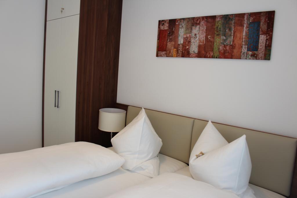 Hotel Schmales Haus Улм Екстериор снимка