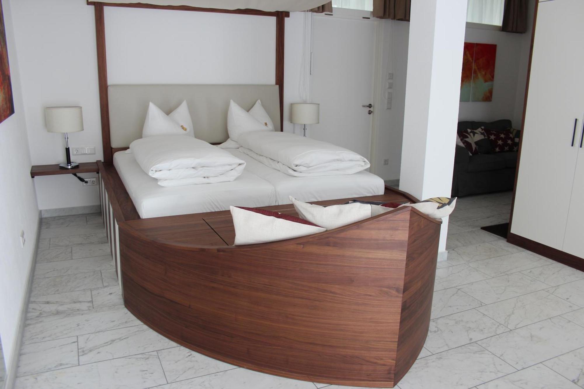 Hotel Schmales Haus Улм Екстериор снимка
