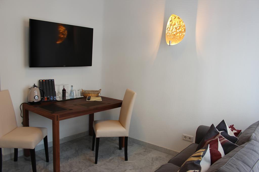 Hotel Schmales Haus Улм Екстериор снимка